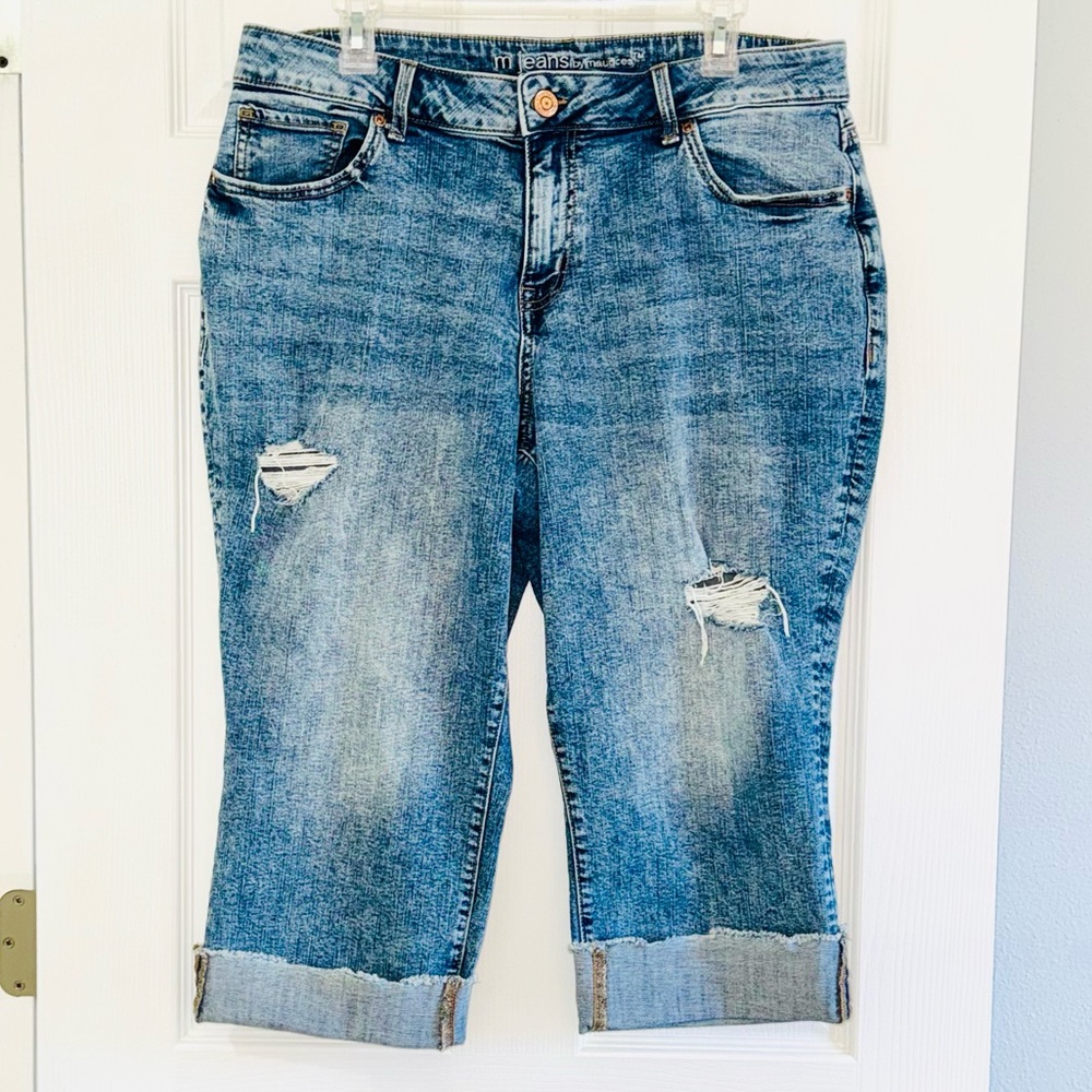 m jeans by maurices High-Rise Curvy Distressed Capri Jeans Size 16 Stretch Denim